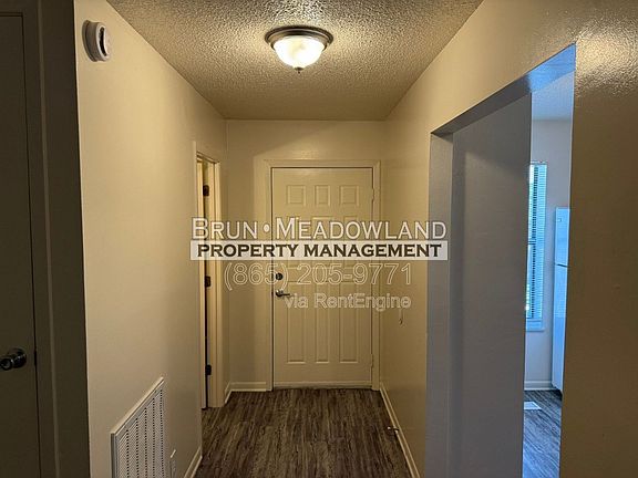 4th image of 10417 Victoria Dr #C