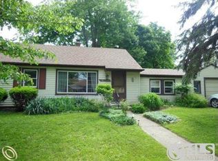 15208 Auburndale St, Livonia, MI 48154