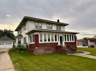 512 12th St, Wisner, NE 68791