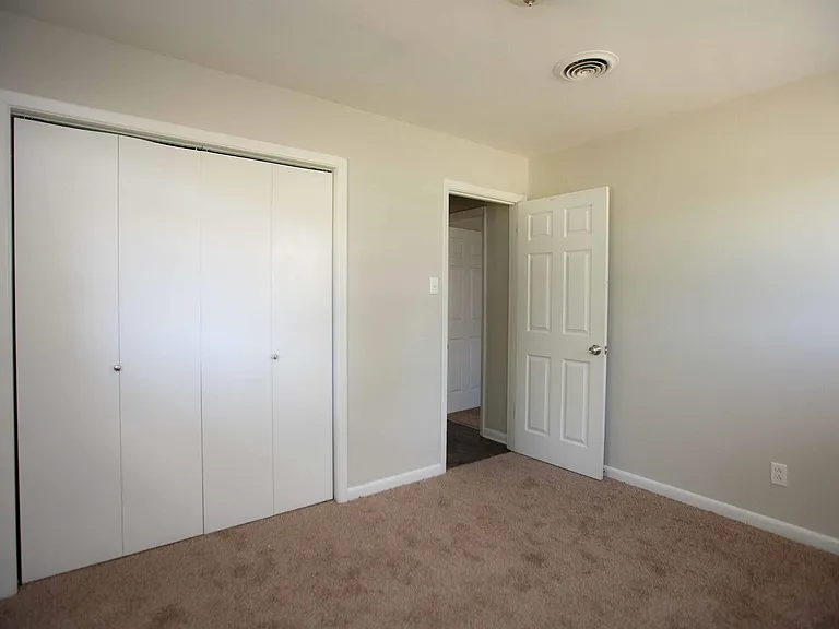 1401 Rebel Dr — Photo 6