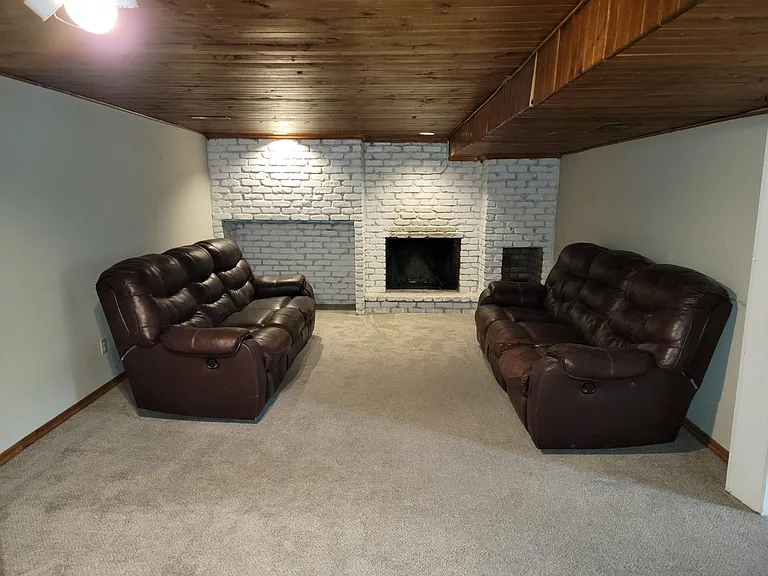 1022 Adams St — Photo 13