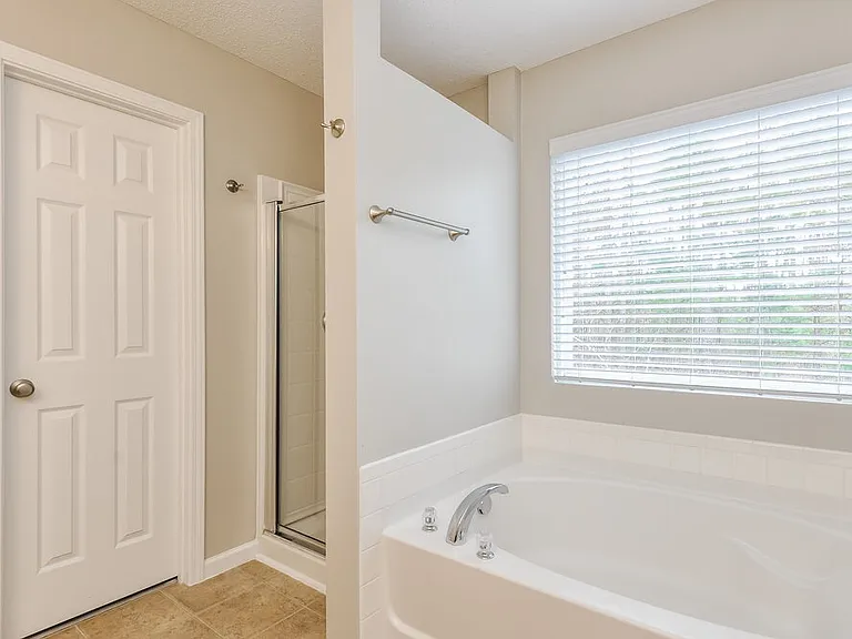 62 Brookhaven Dr — Photo 9