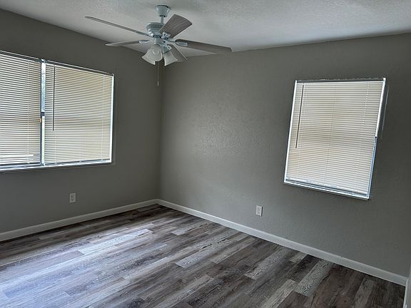 2nd image of 3110 Harmon Ln #3110