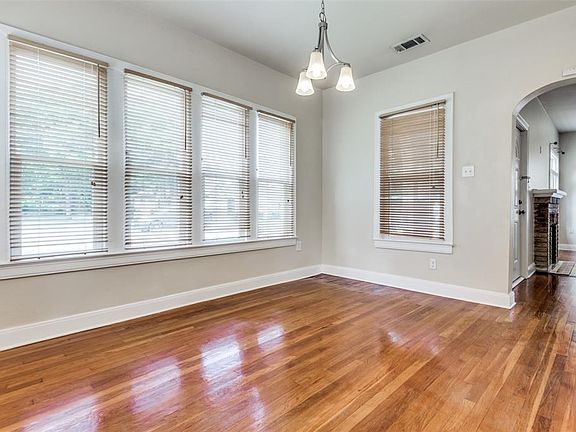 2nd image of 2642 Catherine St