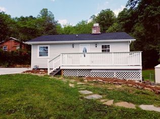 108 Cedar Ln, Oak Ridge, TN 37830