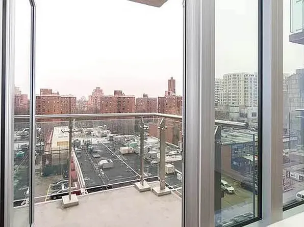 133-27 39th Avenue image 16 of 18