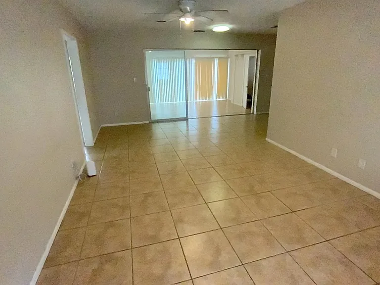 2152 Bay St #A — Photo 16