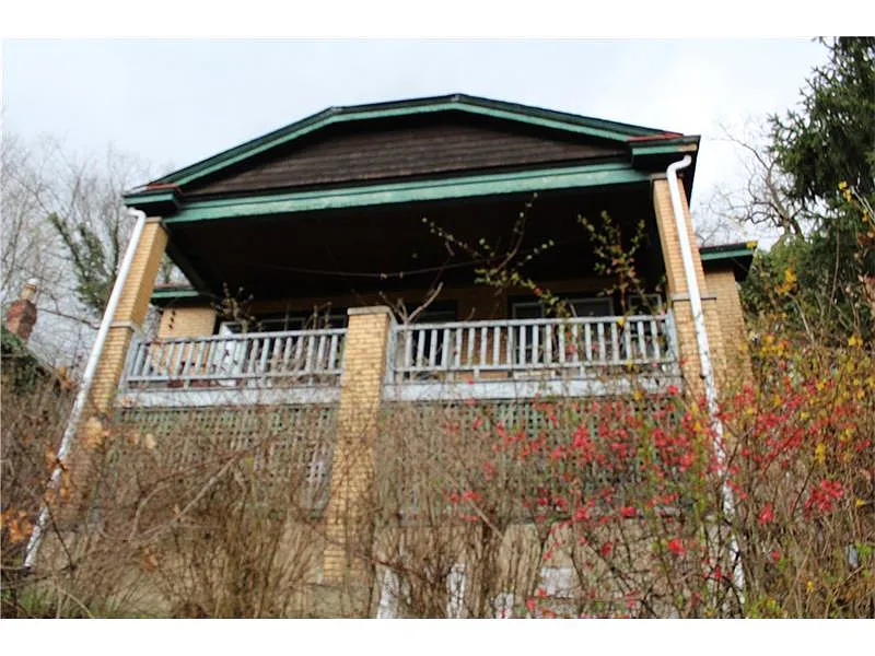 130 Glenwood Ave photo 1