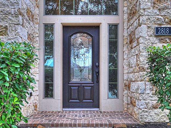 4th image of 2818 Waterfall Cove Ct