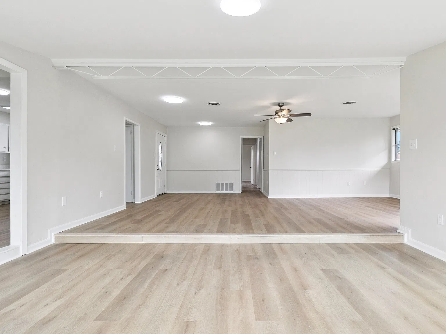 3 bed, 1.5 bath, 1457 sqft, $2,250 — Photo 4