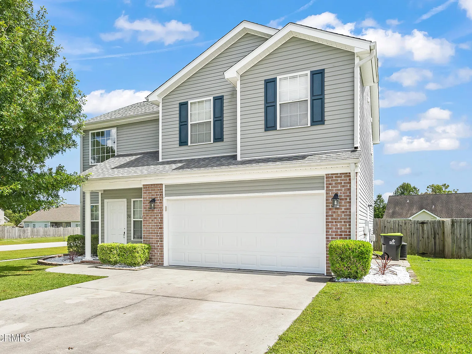 4 bed, 2.5 bath, 2001 sqft, $1,850 — Photo 2