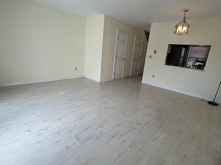 10 Liberty St #A-4 — Photo 2