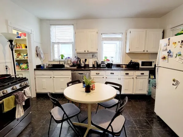 10 Hardwick St #1, Cambridge, MA 02141
