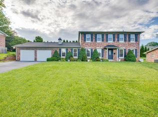 610 Hollyhill Rd, Johnson City, TN 37604