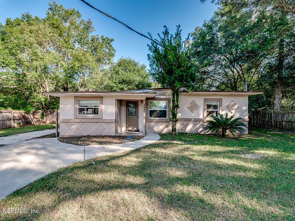 1st image of 3927 RUBY Drive W