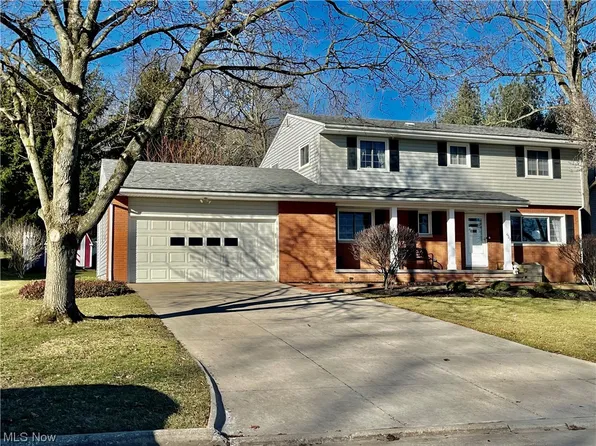 622 Moorfield Rd, Akron, OH 44333