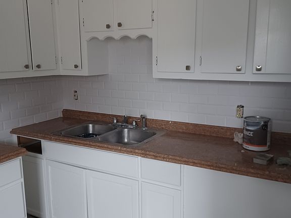 5th image of 1307 Commerce Ave APT A