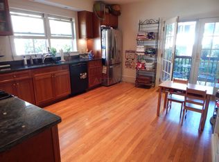 127 Fayerweather St #25, Cambridge, MA 02138
