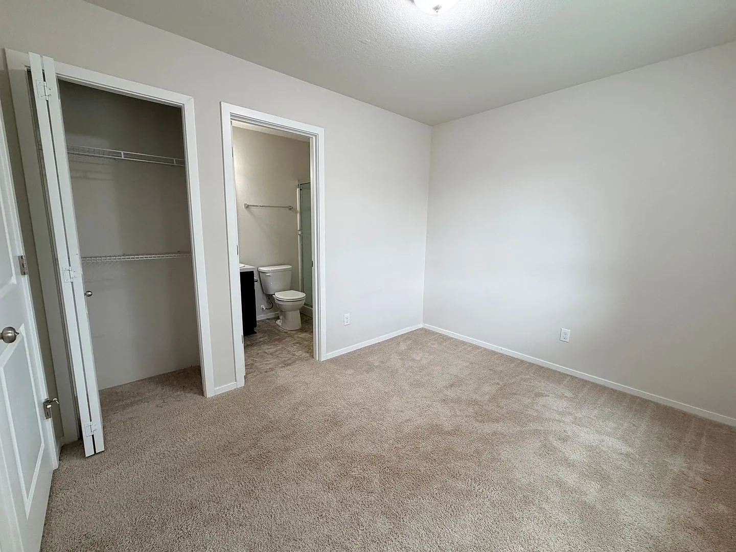 Rent-Ready 4-Bedroom Home in the Heart of Bethany! — Photo 4