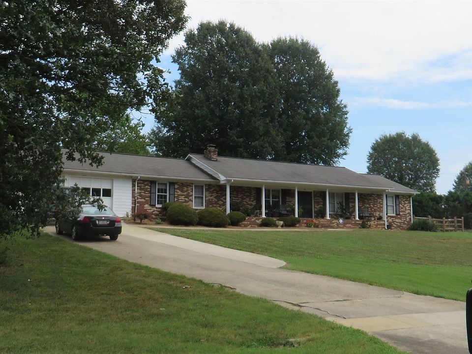 2nd image of 1773 Arden Dr