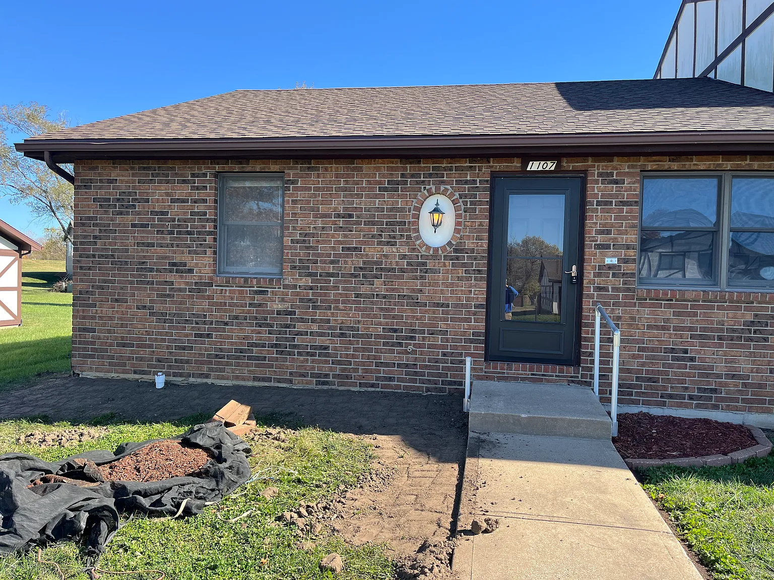 2 bed, 1095 sqft, $1,425 — Photo 1