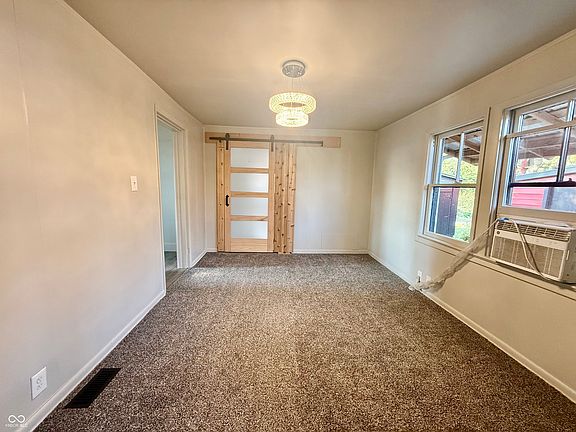 3rd image of 613 Knox St