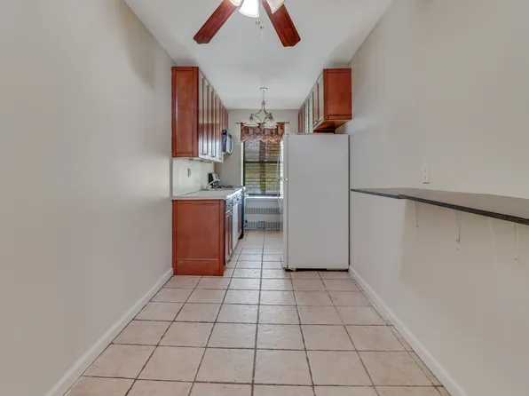 359 Ovington Avenue image 10 of 19