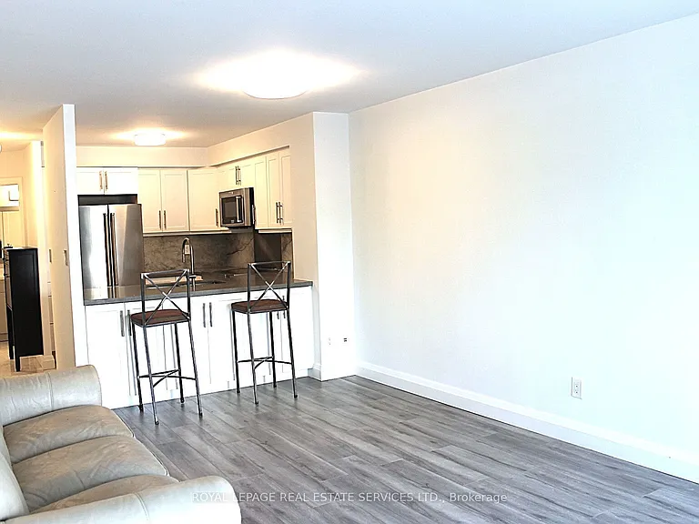 2269 Lake Shore Blvd W #307 — Photo 7