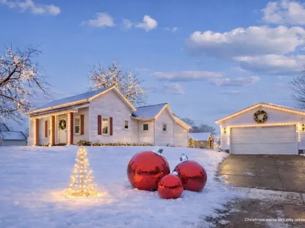 2095 3rd Ave, Marion, IA 52302