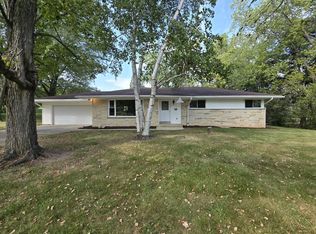 16300 Coronado Ct, Brookfield, WI 53005