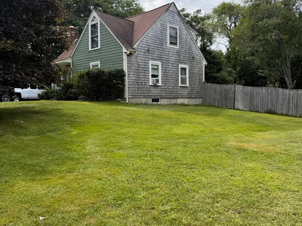 211 Alger St, Brockton, MA 02302
