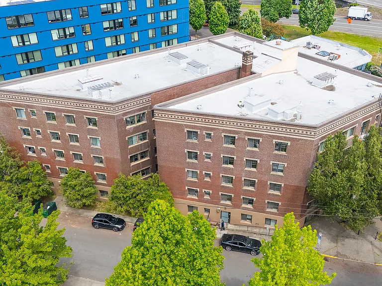 Historic Paramount Apartments — Photo 60