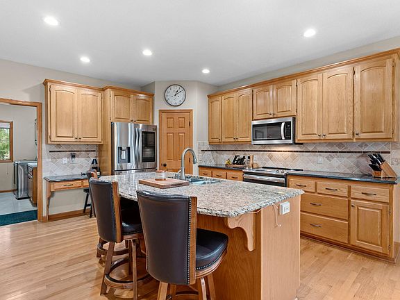 5th image of 2373 Quail Creek Pkwy NE