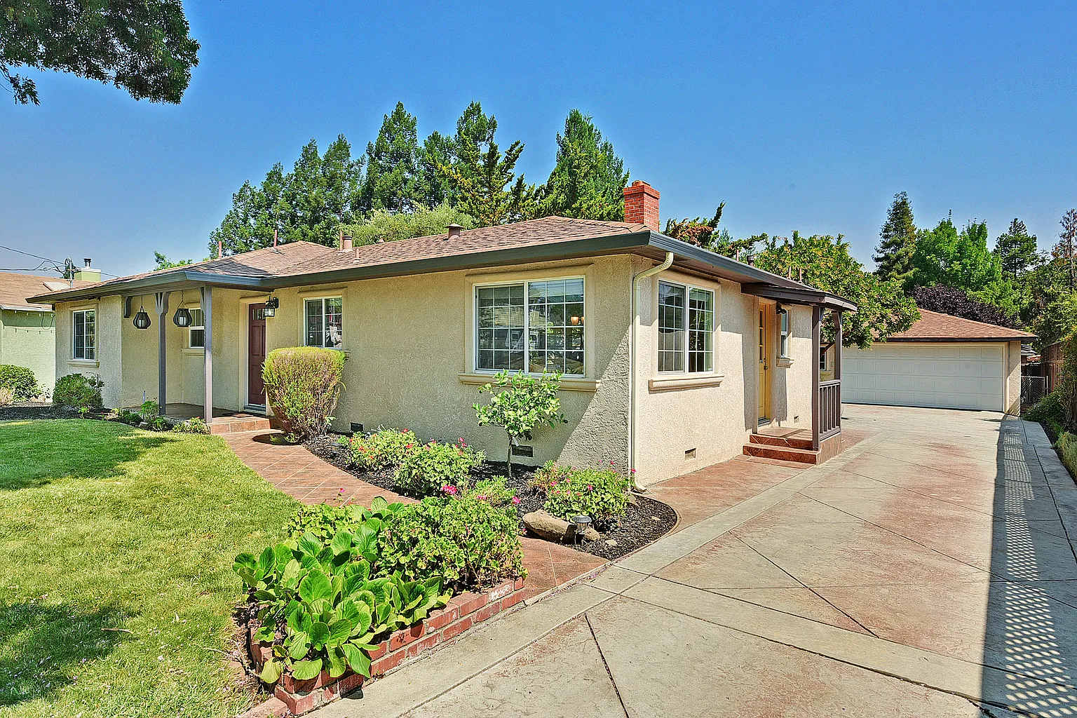 3527 Vine St photo 1