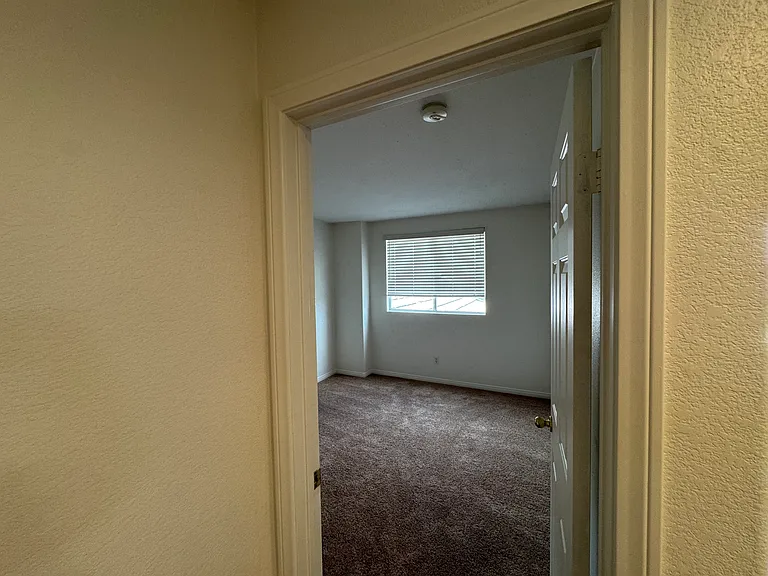 15487 Solstice Ct — Photo 9