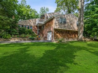 7 Franklin Ave, East Setauket, NY 11733