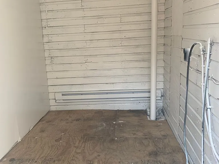 620 Company St — Photo 6