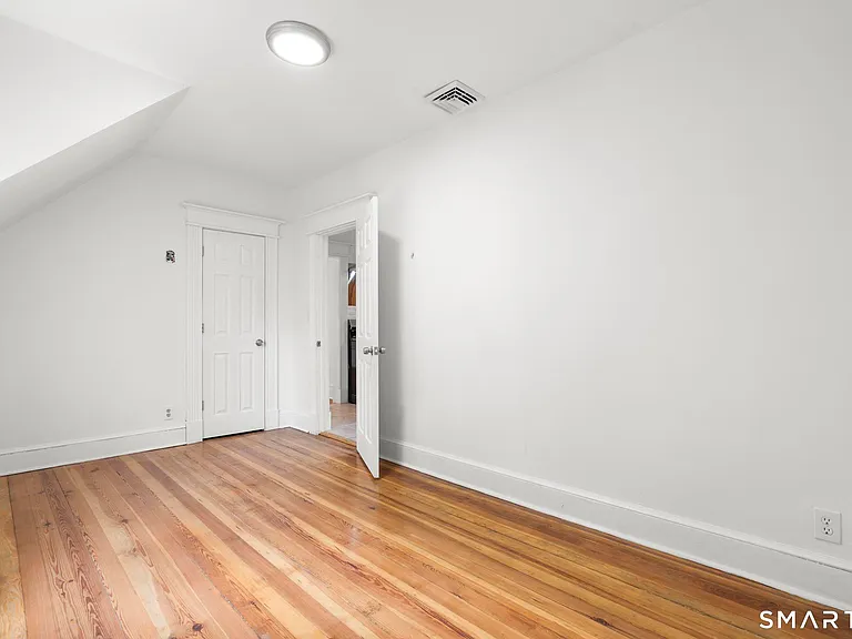 132 Bunker Hill Ave #3 — Photo 8