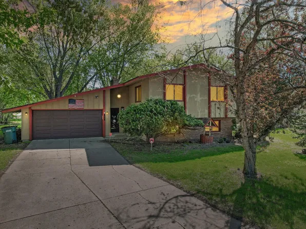 8220 Brandywine Pkwy, Brooklyn Park, MN 55444