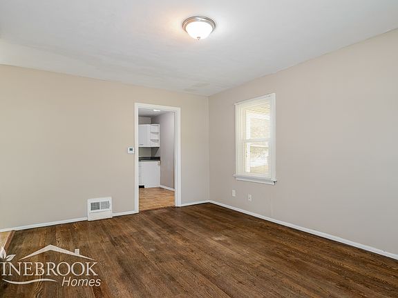 3rd image of 10256 Saint Katherine Ln