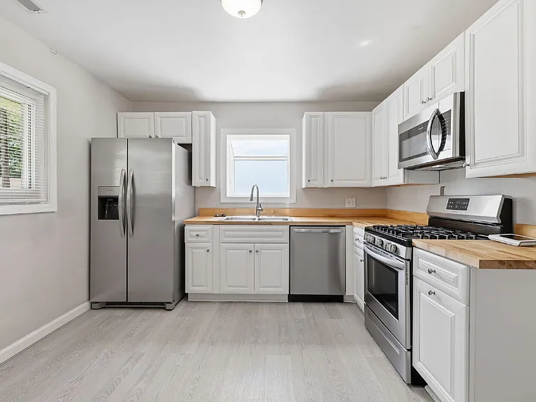 24 Warren Dr — Photo 15