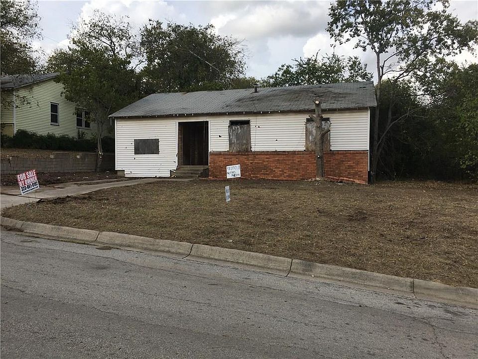 2nd image of 2433 Stephen Lee Dr