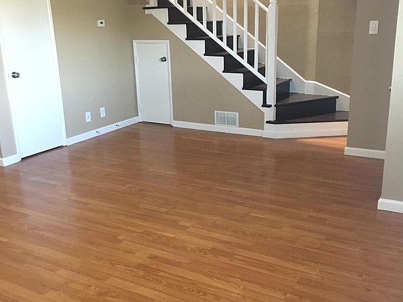 5th image of 1114 Village Dr APT 2