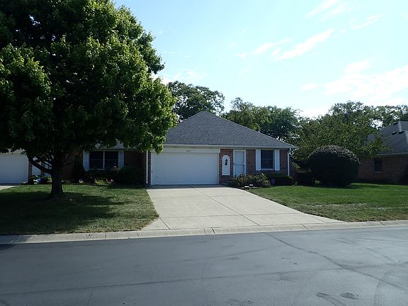 2nd image of 1297 Holiday Ln E #28