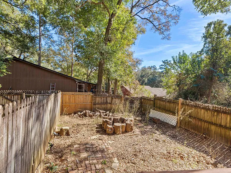 2387 Gregory Dr #-- — Photo 27