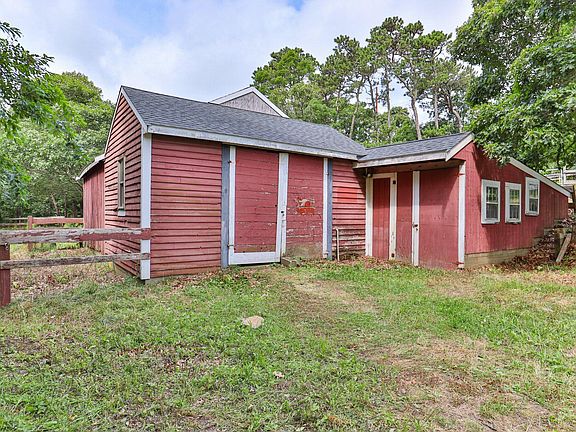 5th image of 36 Bakers Pond Rd