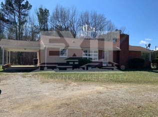 1315 Country Ln, South Hill, VA 23970