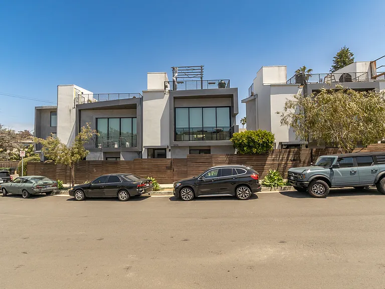 2506 S Wilson Ave — Photo 5