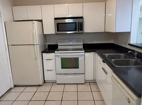 404 NW 68th Ave