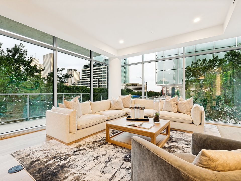 1st image of 2025 Woodall Rodgers Fwy Unit 23